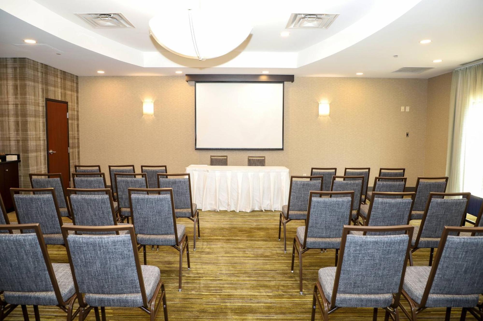 Courtyard By Marriott Toronto Brampton Hotel Exterior photo